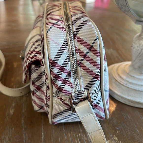 Burberry London Blue label cross body bag - Picture 8 of 14